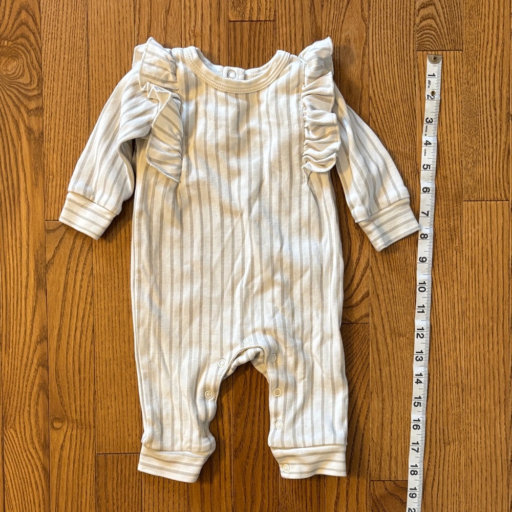 3 for $25 🌸 Pehr Baby Striped Ruffle Romper
